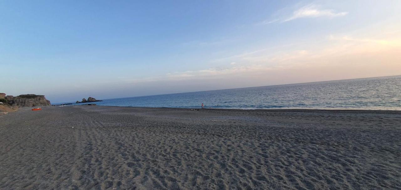 Eirini Apts On The Beach Psari Forada Екстер'єр фото