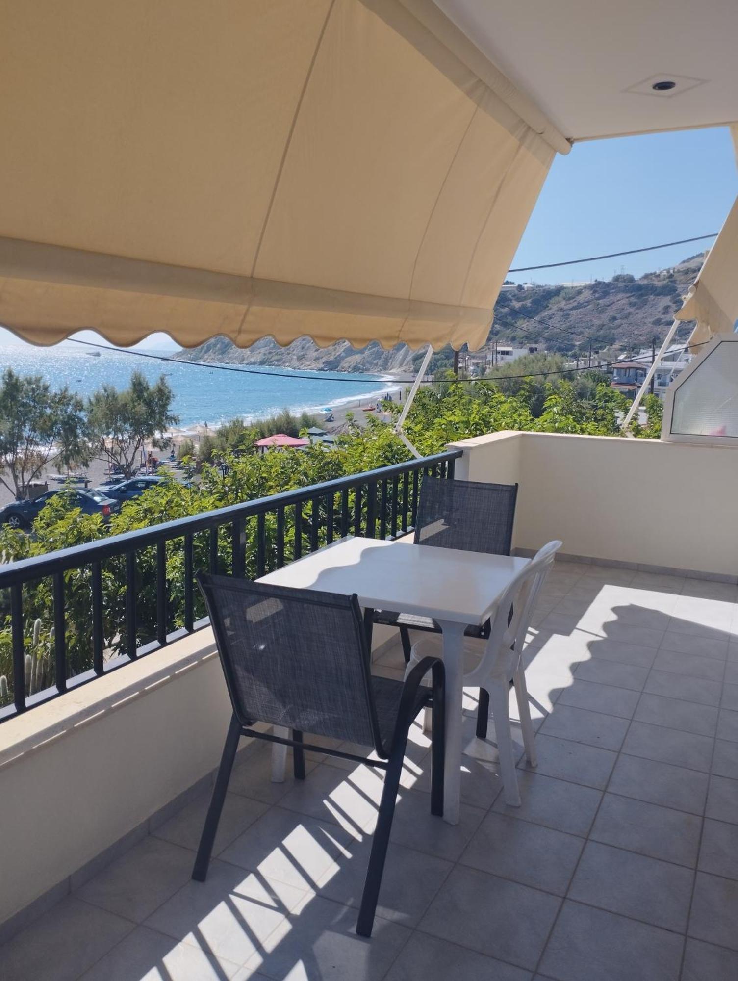 Eirini Apts On The Beach Psari Forada Номер фото
