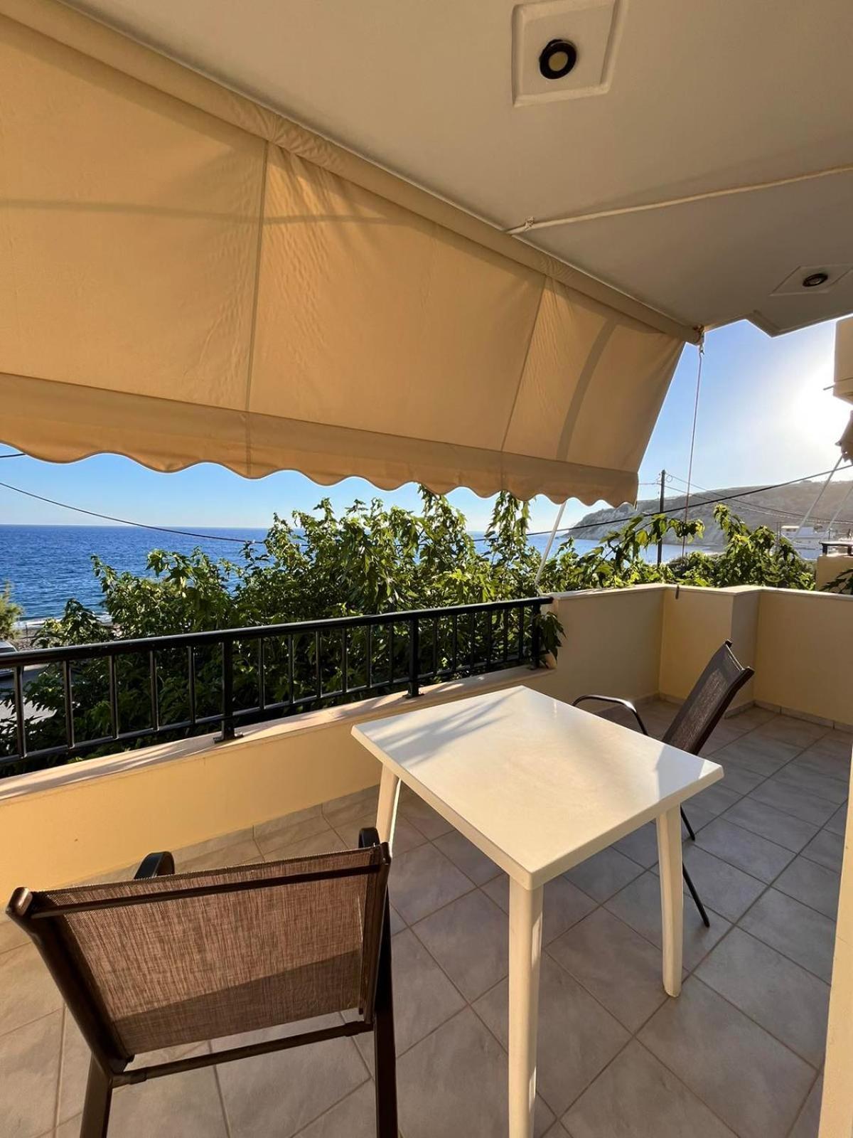 Eirini Apts On The Beach Psari Forada Екстер'єр фото
